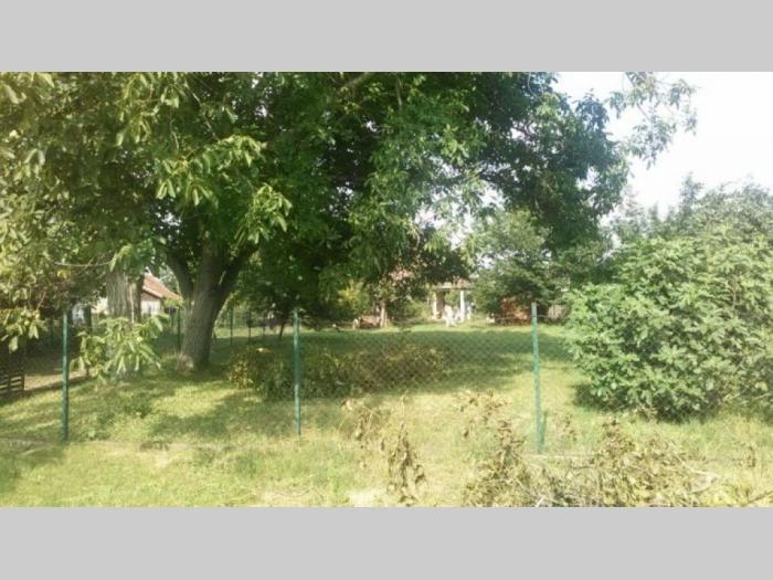 zvečka, obrenovac kuća sa okućnicom besplatni mali oglasi
