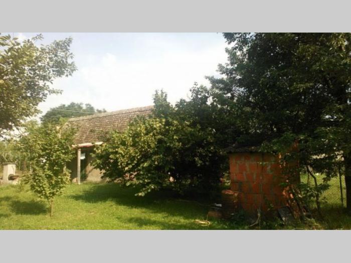 zvečka, obrenovac kuća sa okućnicom besplatni mali oglasi
