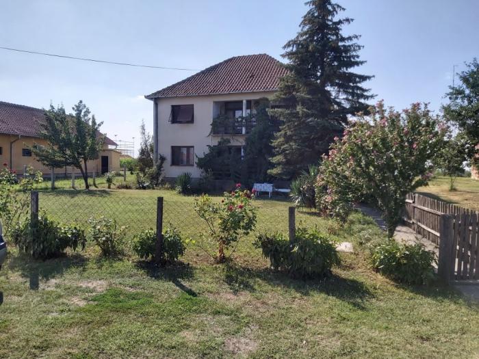 kuća sa imanjem besplatni mali oglasi