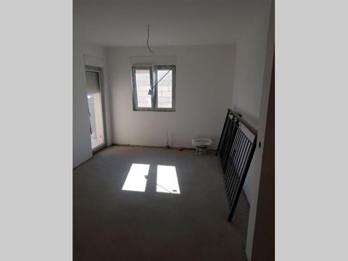 prodajem stan od 40m2 besplatni mali oglasi
