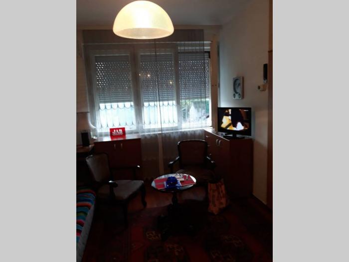 savski venac, durmitorska, 23m2 besplatni mali oglasi