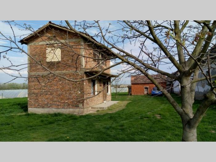 kuća sa zemljišem besplatni mali oglasi