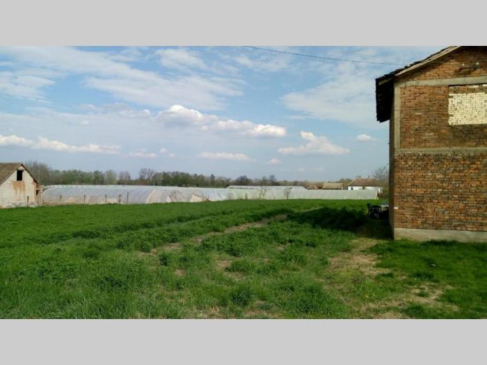 kuća sa zemljišem besplatni mali oglasi