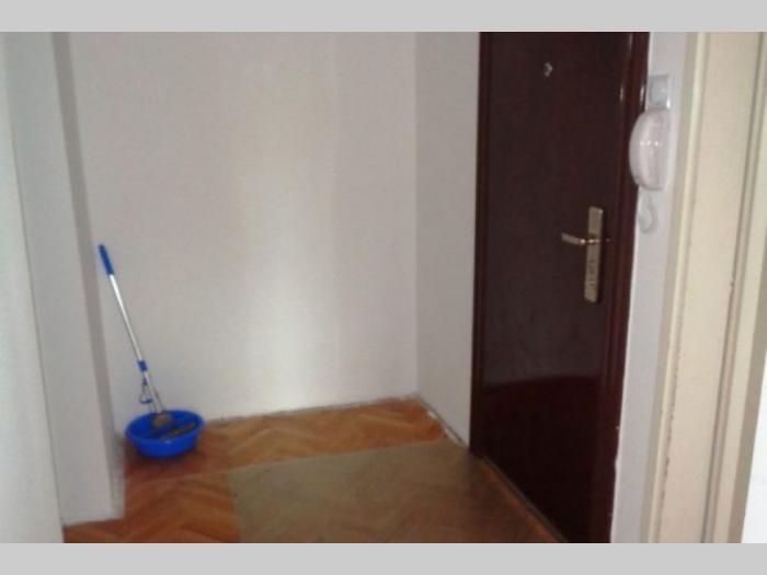 prodajem trosoban stan na bulevaru besplatni mali oglasi
