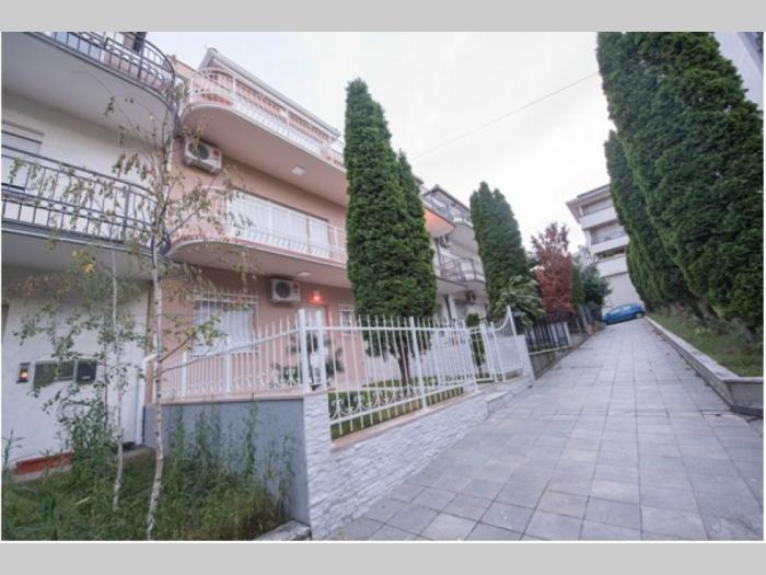 izdaje se luksuzna kuća na dedinju besplatni mali oglasi