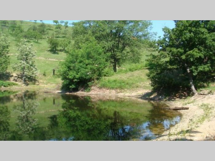 kuća sa bunarom i plac pod šumom sa izlazom na jezerom prodaja besplatni mali oglasi