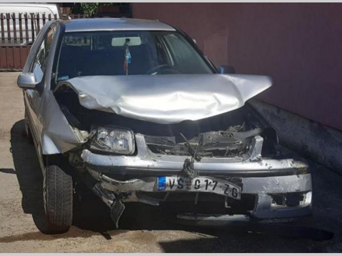 volkswagen polo ( 2001) havarisan auto besplatni mali oglasi