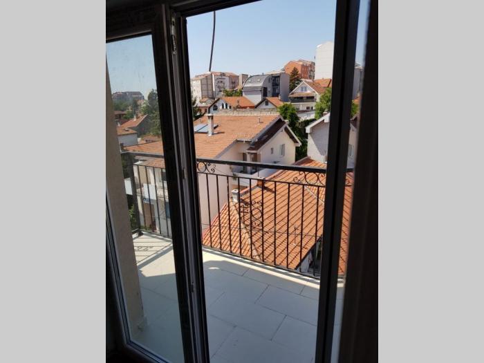 garsonjera na zvezdari besplatni mali oglasi