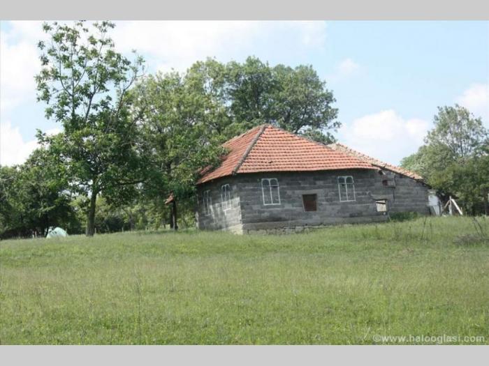 izuzetno atraktivan plac sa objektom na kosmaju besplatni mali oglasi