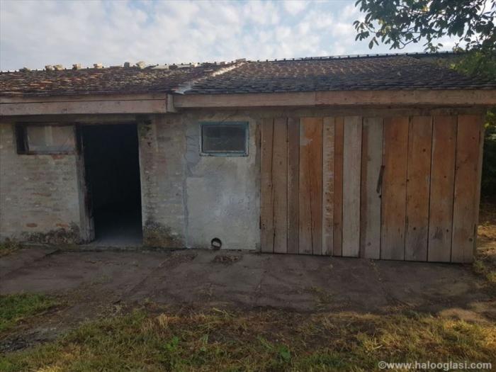 uknjižen 1 5 stan sa dvorištem, garažom besplatni mali oglasi