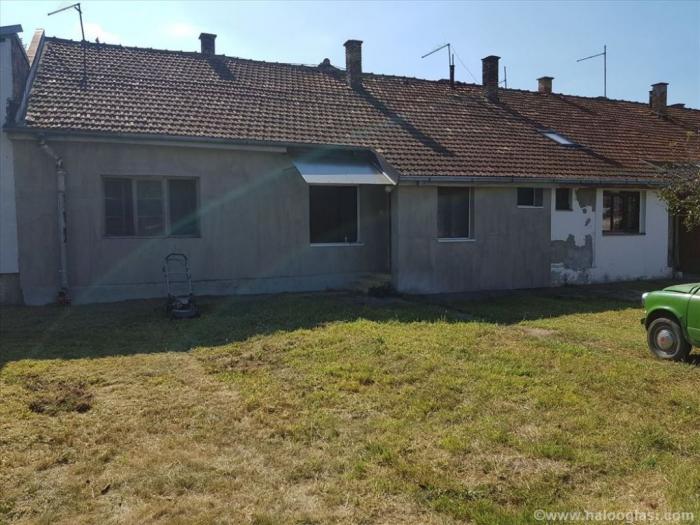 uknjižen 1 5 stan sa dvorištem, garažom besplatni mali oglasi