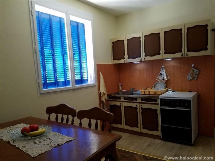 kuća u barajevu, 150m2 10 ari placa besplatni mali oglasi