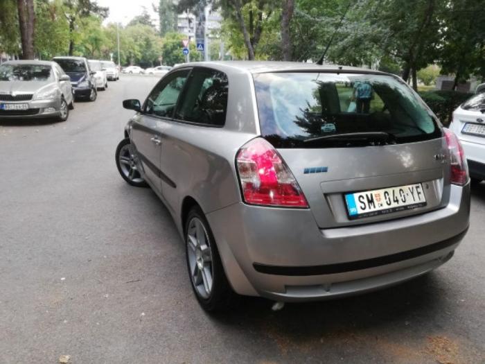 fiat stilo jtd 1,9 besplatni mali oglasi