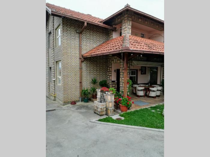prodajem kuću u mladenovcu selters banja besplatni mali oglasi