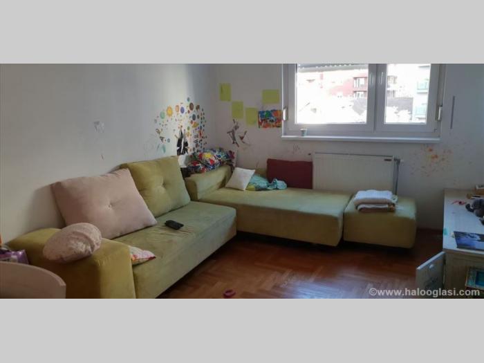 prodajem stan sa garažom novi sad grbavica besplatni mali oglasi