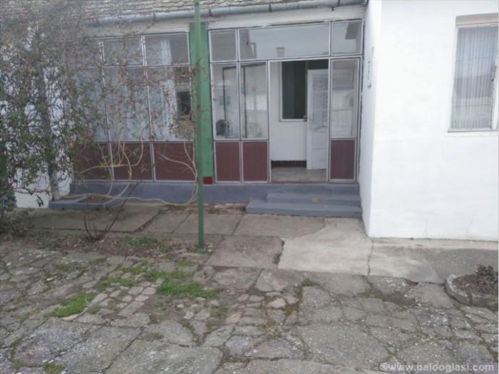 prodajem kuću plac krčedin besplatni mali oglasi