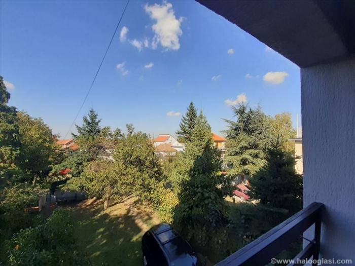 prodajem kuću sremčica besplatni mali oglasi