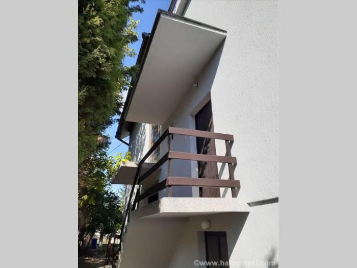 prodajem kuću sremčica besplatni mali oglasi