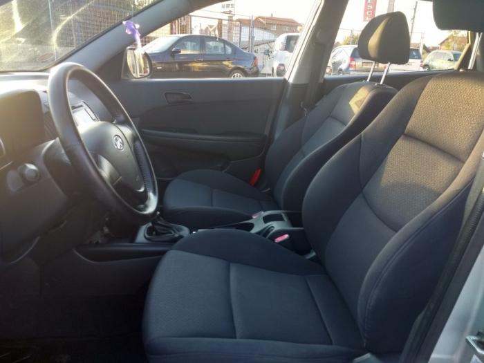 hyundai i30 1 6crdi besplatni mali oglasi