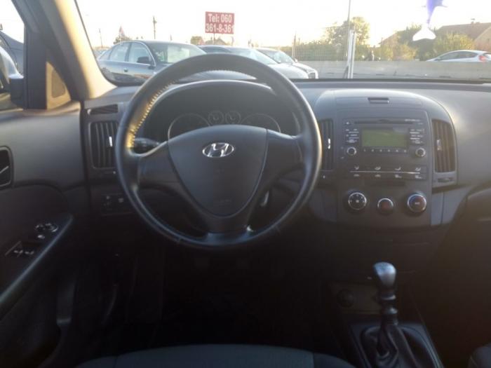 hyundai i30 1 6crdi besplatni mali oglasi