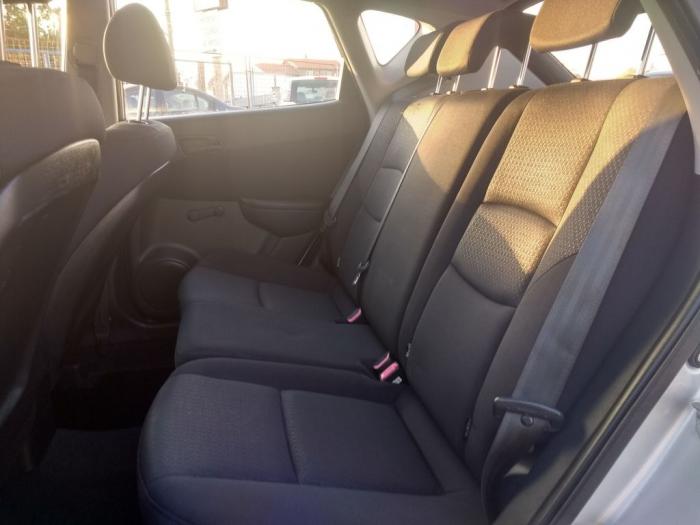 hyundai i30 1 6crdi besplatni mali oglasi