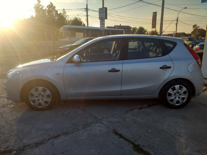 hyundai i30 1 6crdi besplatni mali oglasi