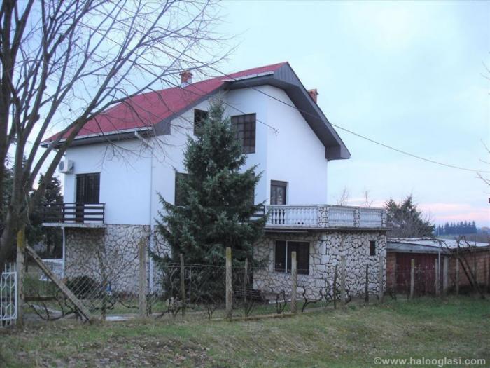 porodična kuća lipovački put barajevo besplatni mali oglasi