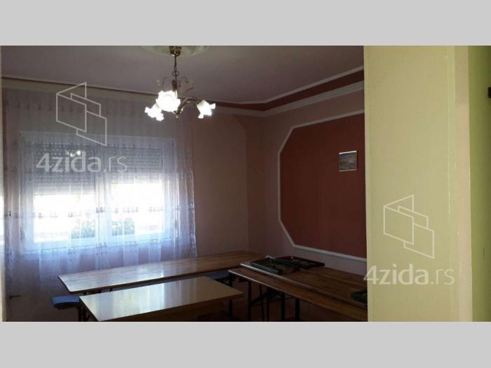 dve kuće na jednom placu sremska mitrovica besplatni mali oglasi