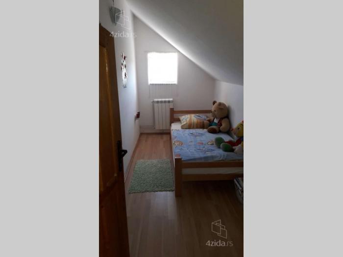 dve kuće na jednom placu sremska mitrovica besplatni mali oglasi