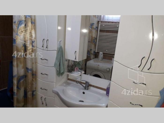 dve kuće na jednom placu sremska mitrovica besplatni mali oglasi