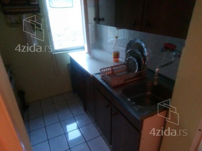 na prodaju kuća u srbobranu besplatni mali oglasi