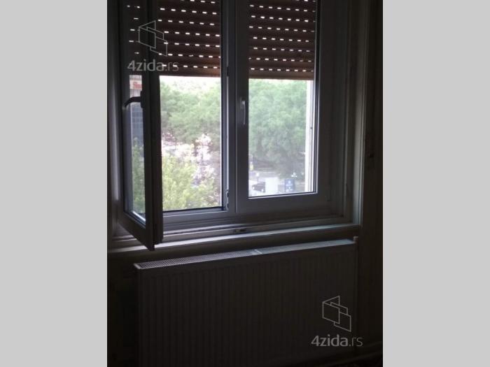 prodajem salonski stan u subotici besplatni mali oglasi