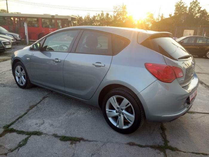opel astra j 1 4 besplatni mali oglasi