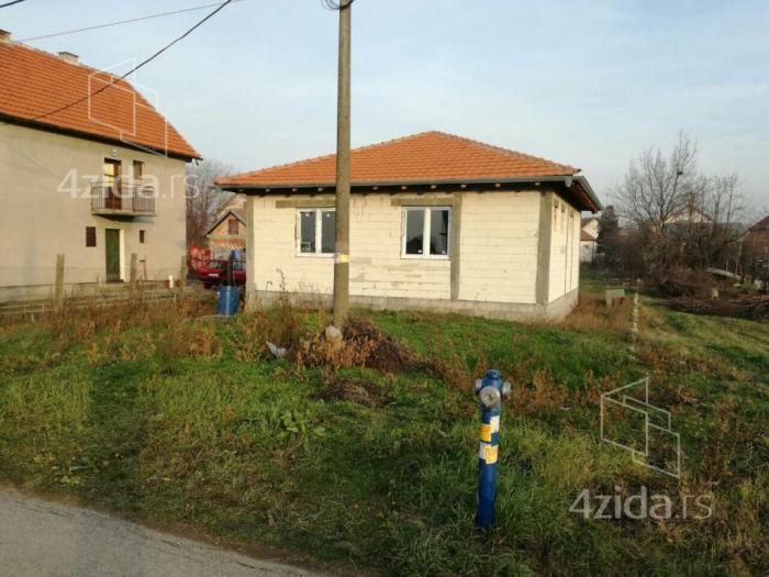 prodajem kuću zemun ugrinovci besplatni mali oglasi