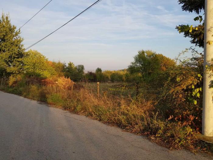 prodajem plac u ripnju besplatni mali oglasi