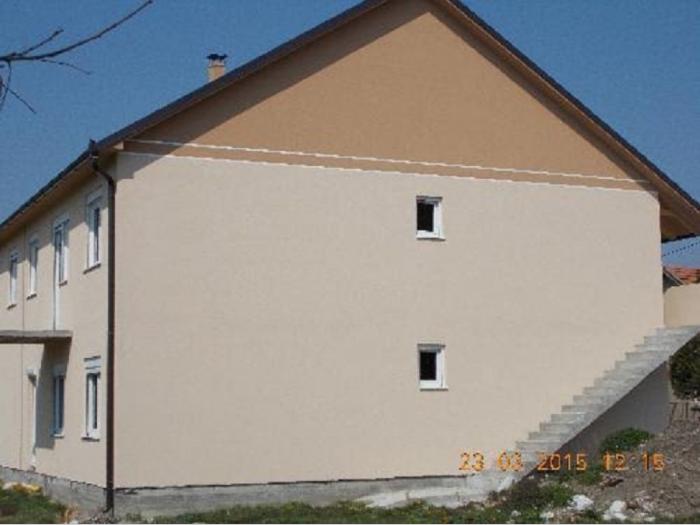 kuća u nizu stara pazova besplatni mali oglasi