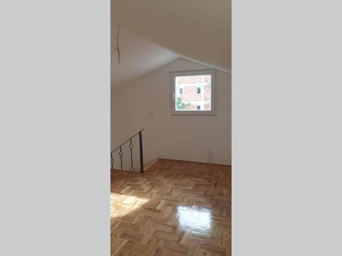 duplex stan na mirijevu besplatni mali oglasi