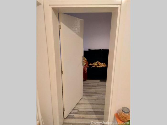 stan sa dvorištem sremčica besplatni mali oglasi