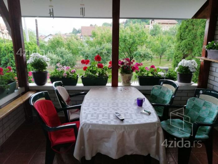 porodična kuća na paragovu sremska kamenica besplatni mali oglasi