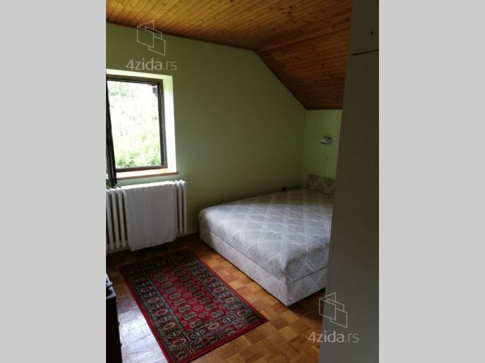 porodična kuća na paragovu sremska kamenica besplatni mali oglasi