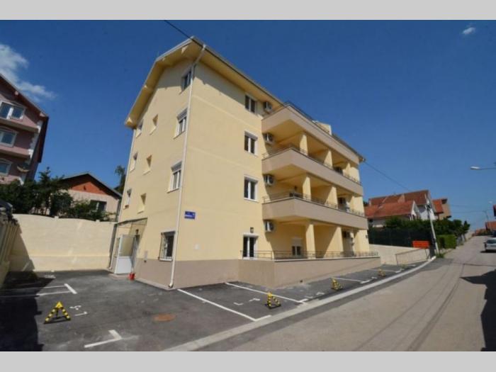 novo uknjiženo useljivo konjarnik 3 (od 1100 do 1200 e m2) besplatni mali oglasi