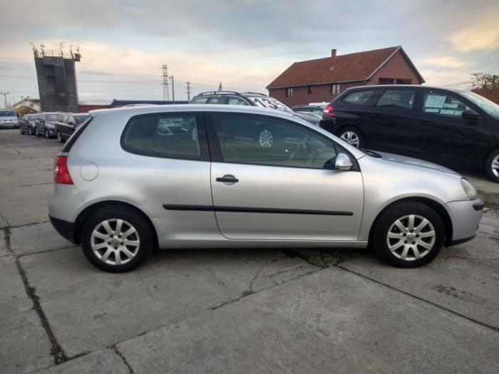 volkswagen golf 5 1 6fsi besplatni mali oglasi