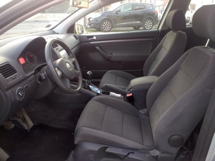 volkswagen golf 5 1 6fsi besplatni mali oglasi