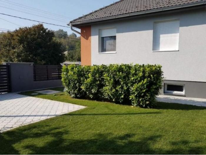 prodajem novoizgrađenu kuću u rakovcu besplatni mali oglasi