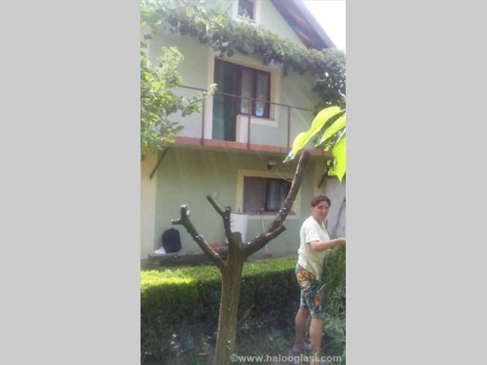 kuća na sprat, 235m2, sa garažom besplatni mali oglasi