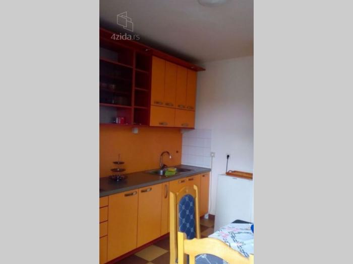 na prodaju trosoban stan soko banja besplatni mali oglasi