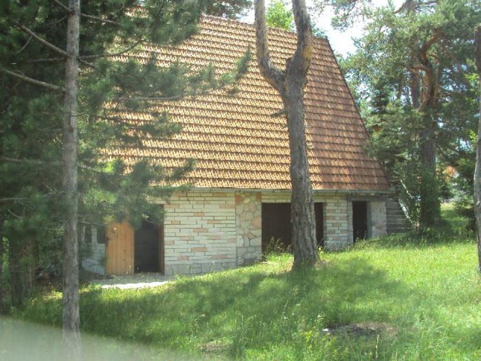 prodajem vikendicu zlatibor vodice besplatni mali oglasi