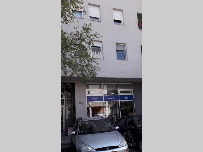 dvoiposoban stan novi beograd jurija gagarina besplatni mali oglasi