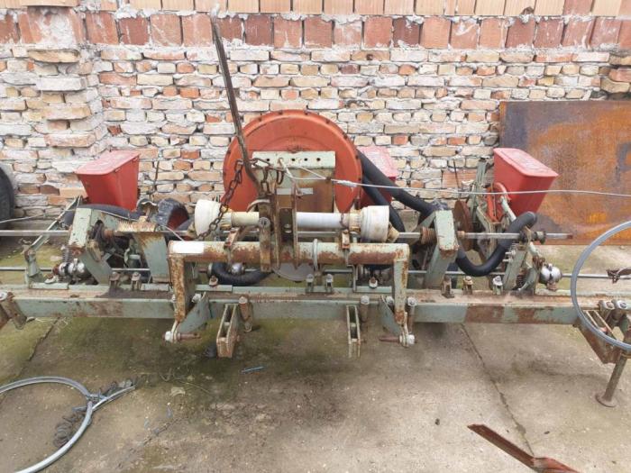 sejalica za kukuruz, plug i setvospremač besplatni mali oglasi