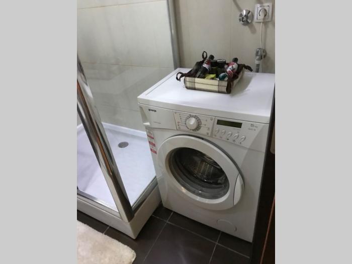 izdajem trosoban stan, 65m2(terasa 4m2), cg, ii 3 besplatni mali oglasi